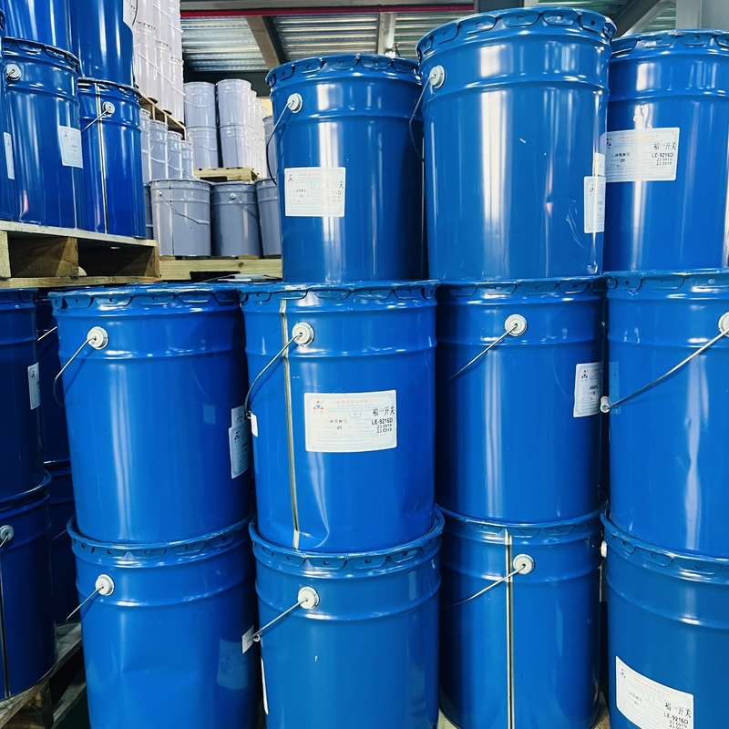 Διαφανής έως ελαφρώς κίτρινη υγρή ένεση εποξική ρητίνη για διάρκεια ζωής και χύτευση