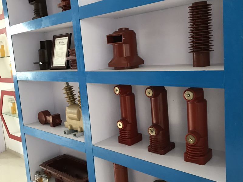 Εποξειδική ρητίνη επιβραδυντική φλόγας για ηλεκτρική μόνωση 10-1100KV με υψηλό TG (70-125°C) και διαδικασία APG & Χύτευσης