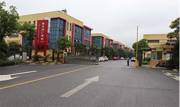 Αντίσταση σπάσματος Εποξυδερκός καθαρός υγρός σκληροποιητής για μετασχηματιστή ξηρού τύπου 4